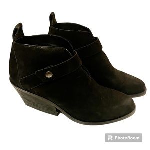 Eileen Fisher Black Nubuck Bootie size 9